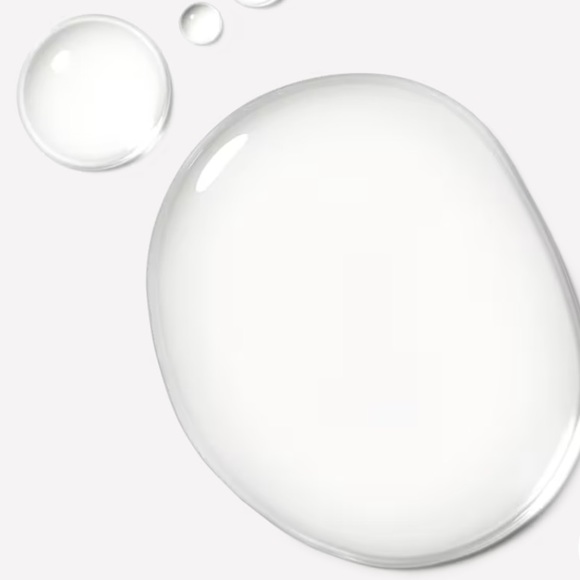 MAC “Fix +” Setting Spray (My MAC consultant insists on this!) - Picture 2 of 3